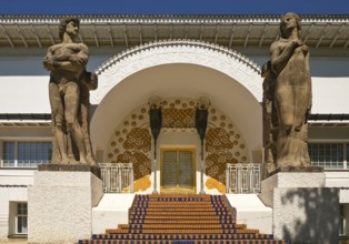 Colossal figures Man and Woman by Ludwig Habich at the Ernst Ludwig House, Mathildenhöhe, UNESCO