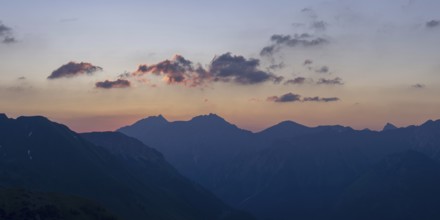 Sunrise from the Zeigersattel on the Nebelhorn, 2224m, Allgäu Alps, Allgäu, Bavaria, Germany