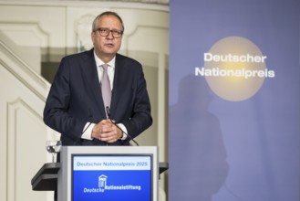 Andreas Voßkuhle (President of the Senate of the German National Foundation) speaks at the award