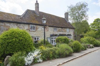 The Henge Shop gift souvenir shop, Avebury, Wiltshire, England, UK