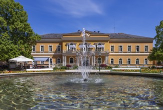 Fountain in the spa gardens with old spa house, spa town, Bad Hall, Traunviertel, Upper Austria,