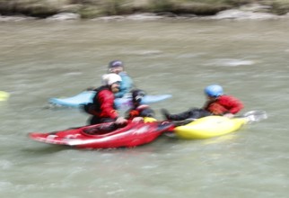 Kayaker on the Saalach in Salzbuger Land, Lofer, 19.04.2025, Lofer, Austria