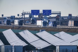 20 MWp open-air photovoltaic system, from RWE, with over 36600 solar modules, in a 200 meter edge,