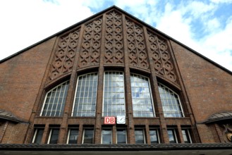 Oldenburg main station in the style of reform architecture, Lower Saxony, Germany