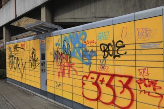 Property damage, smudges at a Deutsche Post parcel collection station, here in Oldenburg, Lower
