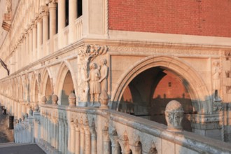 Doge's Palace, corner chapter of Noah's drunkenness with his sons Sem, Ham and Japhet, San Marco,