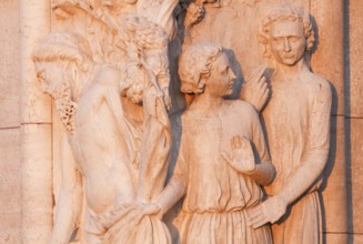 Doge's Palace, corner capital Noah's drunkenness with his sons Sem (covering Noah's nakedness with