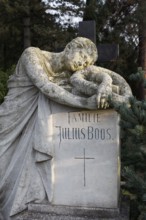 Julius Boos grave with sculpture of a mourning woman, Nordfriedhof Düsseldorf, North