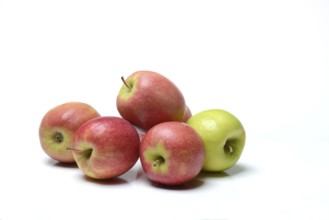 Several apples, varieties 'Pink Lady' and 'Greenstar'