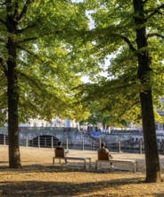 Summer lifestyle, tourists and passers-by in the pleasure garden in Berlin-Mitte, Berlin, Germany