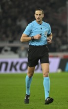 Referee Referee Javier Alberola Rojas (ESP) Gesture Gesture Football, UEFA EUROPA LEAGUE, MHPArena,