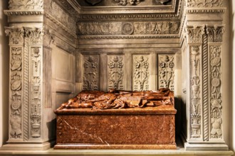 Tomb of King John Albert, 1505, Wawel Cathedral, Coronation and Burial Church of the Kings of