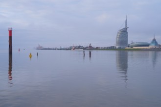 View across the Weser estuary to the Weser dike, Bremerhaven, Bremen, Germany