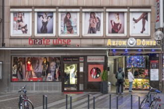 Erotikshop Beate Uhse in der Fußgängerzone, Königtsr, Nuremberg, Middle Franconia, Bavaria, Germany