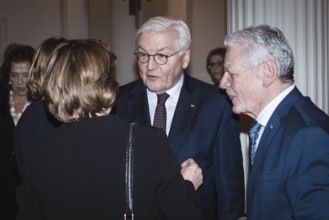 Elke Büdenbender, Frank-Walter Steinmeier and Joachim Gauck in front of a dinner in honor of the