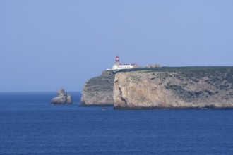 Lighthouse on the cliffs, Cabo de Sao Vicente, Sagres, Algarve, Portugal