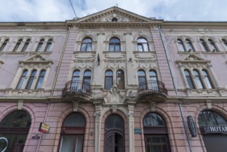 House with balconies and sculptures, 19th century, Czernowicz, Romania