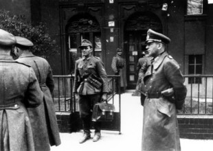 Berlin, Schulenburgring 2, Berlin Tempelhof, from April 27 to May 4, the command staff of the