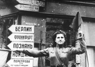 Russian traffic policewoman, Küstrin in April 1945, Germany J. Chaldej about this photo: I flew to
