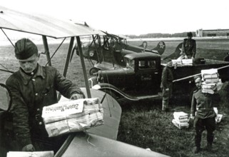 The latest issue of the newspaper 'Tägliche Rundschau, 'is delivered, June 1945, Berlin, Germany