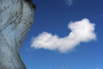 View of chalk cliffs in Jasmund National Park on Rügen, Sassnitz, Rügen, Mecklenburg-Western