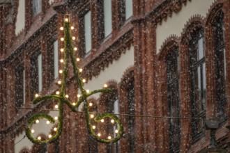 Christmas decoration, snowfall, Alexanterinkatu, main shopping street in the city center, created