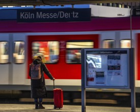 Passengers on the platform, S-Bahn train, Cologne-Messe/Deutz station, 2nd largest train station in