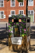 Keeper of Cleanliness, Altkleidertonne am Bassinplatz, Potsdam, Brandenburg, Germany