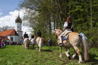 Traditional Georgiritt an der Hubkapelle Penzberg, horses, riders, Upper Bavaria, Germany