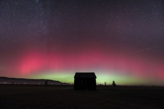 Northern lights, aurora borealis, solar storm, January 2026, red, green, hut, Loisach-Lake