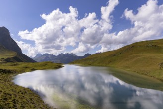 Rappensee, left Kleiner Rappenkopf, 2276m, behind the Schafalpenköpfe, above it the Mindelheimer