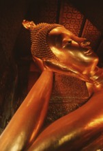 Reclining Buddha, Wat Pho The reclining Buddha symbolizes the last earthly hours in front of