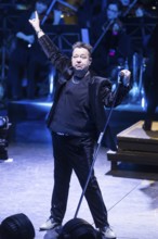 Sebastian Krumbiegel, singer of Die Prinzen live on Symphonica Tour together with the Thüringen