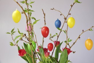 Still life with Easter eggs, Easter bouquet, Germany