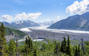 View of impressive mountain landscape with Matanuska glacier and glaciated mountain peaks, Lion's