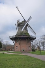 Historic windmill from 1811, Galeriehländer, Bad Zwischenahn, Lower Saxony, Germany