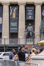 Statue of George Washington, Wall Street, New York, USA