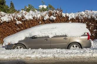 Snowy car, winter, snow, Sieversen, Samtgemeinde Rosengarten, Lower Saxony, Germany