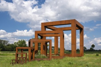 Canoeists do water sports on the Hunte near Astrup, Barneführer Holz, Wardenburg, Lower Saxony,