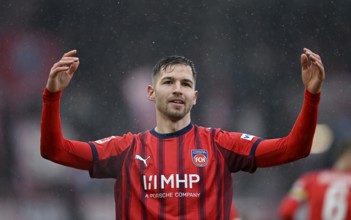 Goal celebration Marvin Pieringer 1. FC Heidenheim 1846 FCH (18) Voith-Arena, Heidenheim,