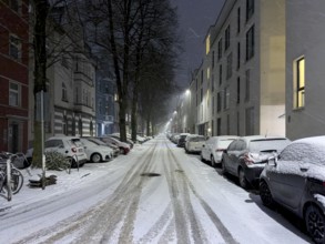 Residential street, winter, snowy, snowy, parked cars, Essen-Rüttenscheid, North Rhine-Westphalia,