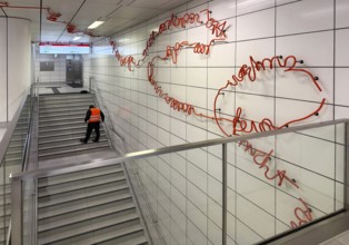 Artwork titled Spur X by Enne Hähnle, Kirchplatz metro Station, Wehrhahn Line, Düsseldorf, North