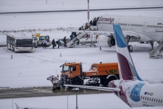 The onset of winter in North Rhine-Westphalia, flight operations are maintained at Düsseldorf