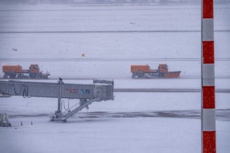 The onset of winter in North Rhine-Westphalia, flight operations were maintained at Düsseldorf