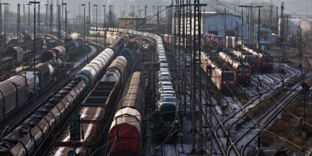 Train formation system with many rails in the Vorhalle district, marshalling yard, freight trains,