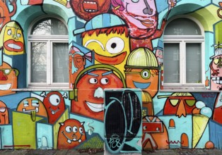 Kiefernstraße children's club, active branch of the Youth Welfare Office in the street art mile