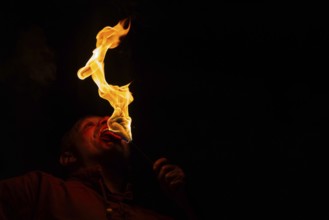 Fire Breather, Raunacht, Winter, Waldburg Castle, Waldburg, Allgäu, Baden-Württemberg, Germany