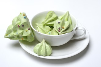 Meringue, meringue in coffee cup