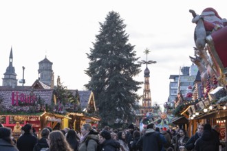 Stuttgart 2025 Christmas Market on Schlossplatz and on Königsstraße opposite the Königsbau offers