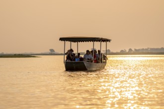 Tourist safari boat in Chobe River, Chobe Waterfront, Ihaha, Chobe National Park, Botswana
